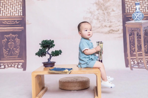 北流宝宝眼睛肿是什么原因
